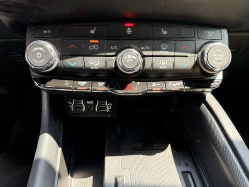 Used 2023 Dodge Durango R/T w/ Blacktop Package AWD/4WD image 21