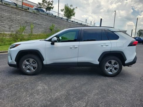 Used 2024 Toyota RAV4 XLE FWD image 2