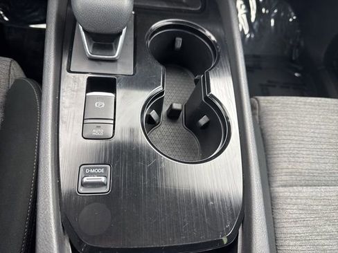 Used 2023 Nissan Rogue SV image 25