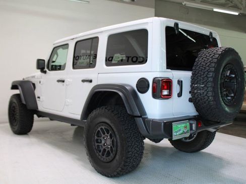 Used 2022 Jeep Wrangler Unlimited Sport AWD/4WD image 3