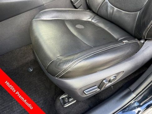 Used 2019 Toyota RAV4 XLE w/ Convenience Package FWD image 17