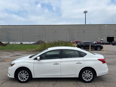Used 2019 Nissan Sentra SV FWD image 6