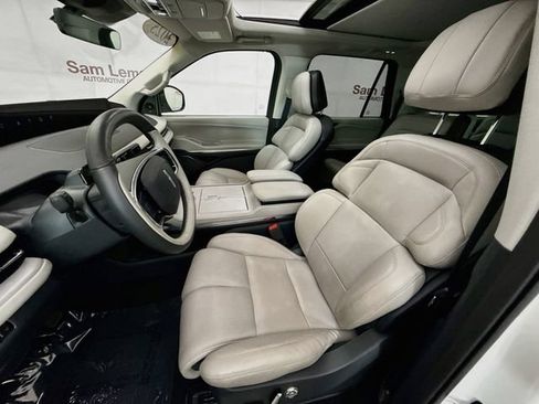 Used 2025 Lincoln Navigator L Reserve AWD/4WD image 22