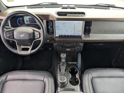 Used 2023 Ford Bronco Outer Banks AWD/4WD image 13