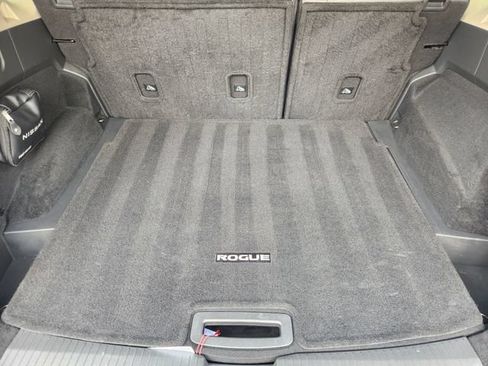 Used 2023 Nissan Rogue SV FWD image 27