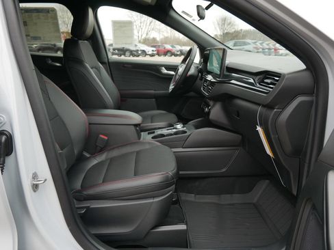 New 2026 Ford Escape ST-Line w/ Tech Pack #1 AWD/4WD image 13