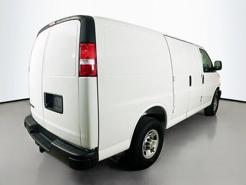 Used 2025 Chevrolet Express 2500 w/ Enhanced Convenience Package RWD image 5
