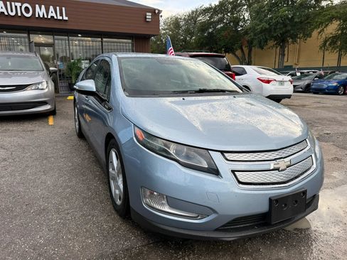 Used 2014 Chevrolet Volt w/ Enhanced Safety Package 1 FWD image 3