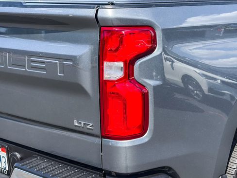 Used 2020 Chevrolet Silverado 1500 LTZ w/ LTZ Premium Package AWD/4WD image 8
