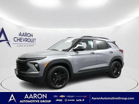 Used 2026 Chevrolet TrailBlazer LT FWD image 1