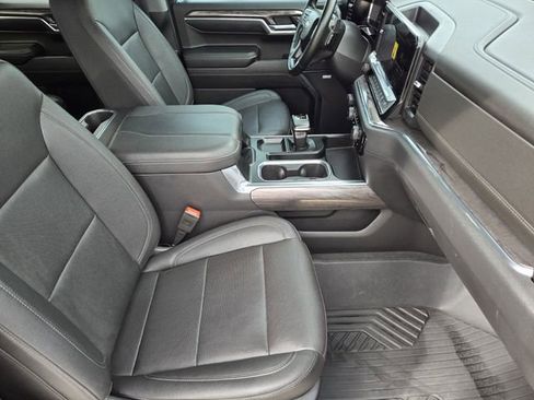 Used 2023 Chevrolet Silverado 1500 LTZ w/ Technology Package AWD/4WD image 14