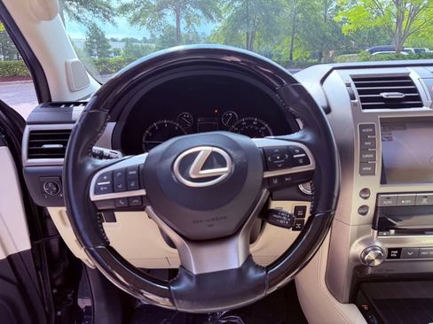 Certified 2020 Lexus GX 460 Premium AWD/4WD image 16