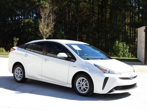 Used 2019 Toyota Prius L Eco image 20
