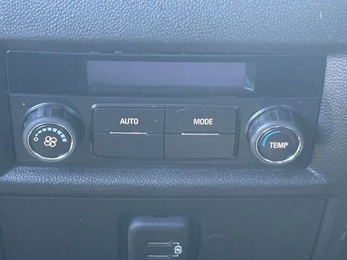 Used 2023 Chevrolet Traverse LT AWD/4WD image 14