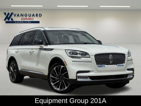Used 2024 Lincoln Aviator Reserve w/ Equipment Group 201A AWD/4WD image 2