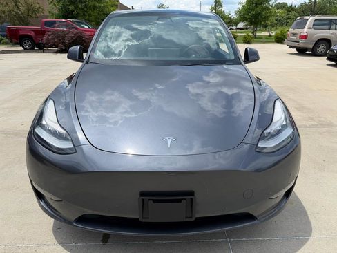 Used 2021 Tesla Model Y Long Range AWD/4WD image 2