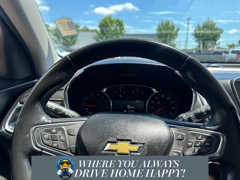 Used 2019 Chevrolet Equinox Premier FWD image 12