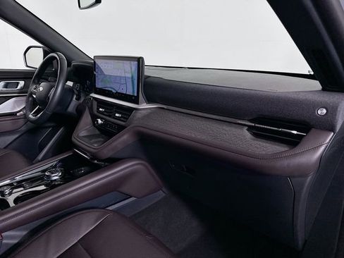 Used 2025 Ford Explorer Platinum w/ LUX Leather Package AWD/4WD image 31