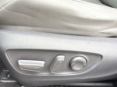 Used 2021 Toyota Sienna XLE image 15