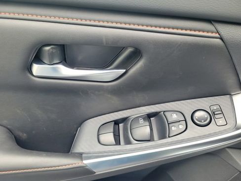 New 2025 Nissan Sentra SR w/ Midnight Edition image 15