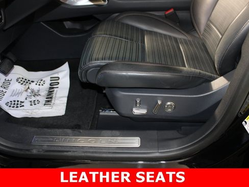 Used 2024 Lincoln Nautilus Reserve w/ Equipment Group 203A image 10