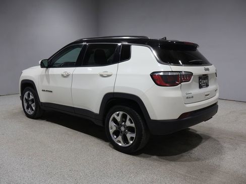 Used 2018 Jeep Compass Limited AWD/4WD image 4
