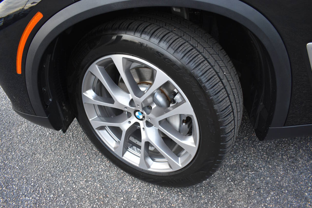 Used 2019 BMW X5 xDrive40i w/ Premium Package 2 AWD/4WD image 45