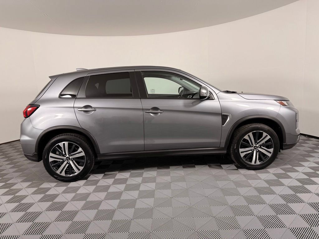 Used 2025 Mitsubishi Outlander Sport SE AWD/4WD image 7