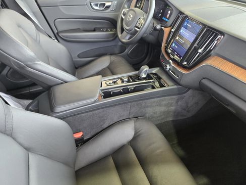 Used 2023 Volvo XC60 B5 Plus w/ Protection Package Premier AWD/4WD image 12