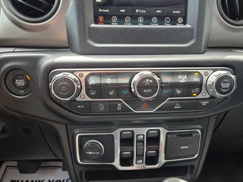 Used 2021 Jeep Gladiator Sport AWD/4WD image 28