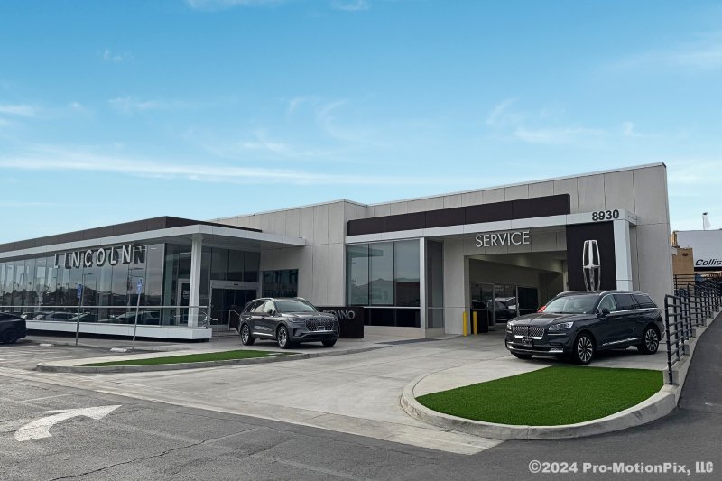 New 2026 Lincoln Aviator 2WD w/ Jet Appearance Package image 30