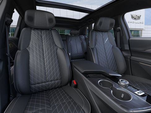New 2026 Cadillac Lyriq V image 16