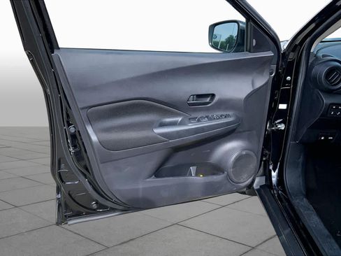 Used 2023 Nissan Kicks S FWD image 20