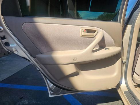 Used 1998 Toyota Camry LE FWD image 13