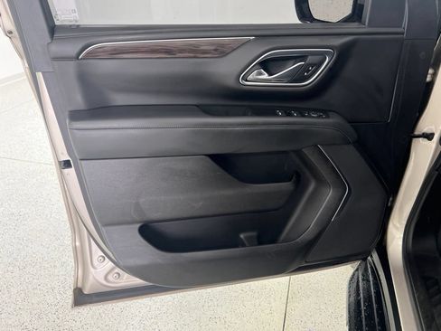 Used 2021 Chevrolet Suburban LS AWD/4WD image 19