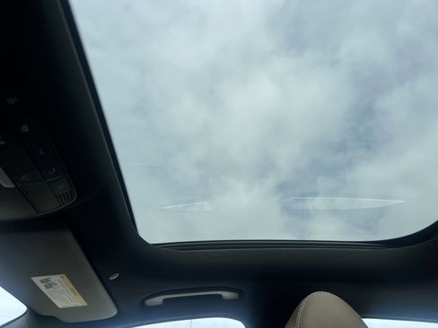 Used 2018 Mercedes-Benz E 400 4MATIC Sedan image 28