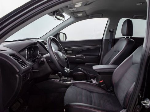 Used 2024 Mitsubishi Outlander Sport SE image 5