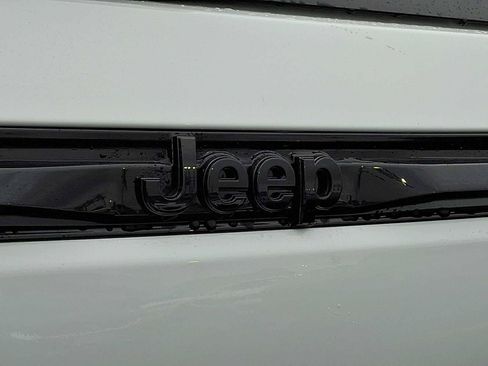 New 2026 Jeep Grand Cherokee Limited w/ Limited Altitude Package AWD/4WD image 20