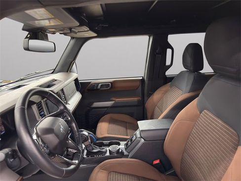 Used 2023 Ford Bronco Outer Banks image 9
