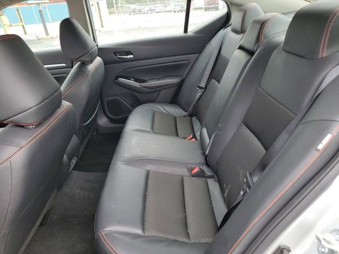 Used 2025 Nissan Altima 2.5 SR image 16