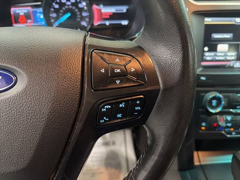 Used 2016 Ford Explorer XLT w/ Equipment Group 202A image 26