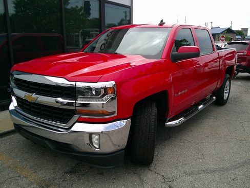Used 2018 Chevrolet Silverado 1500 LT w/ All Star Edition RWD image 2