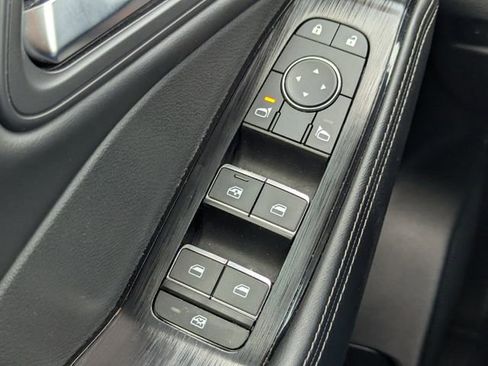 Used 2023 Nissan Rogue SL w/ SL Premium Package image 24