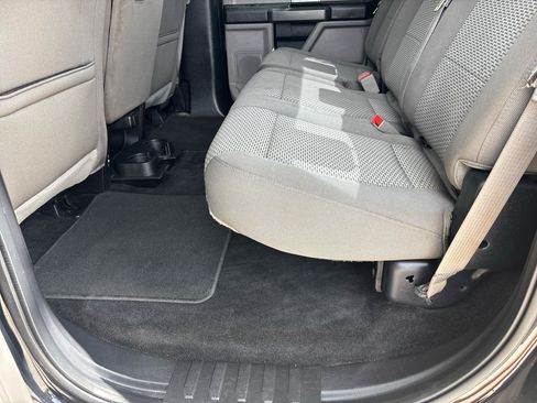 Used 2018 Ford F150 XLT w/ Equipment Group 302A Luxury AWD/4WD image 32