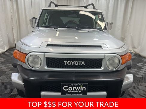 Used 2008 Toyota FJ Cruiser Base image 2
