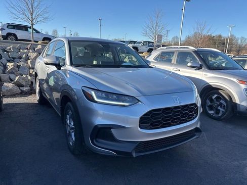 Used 2024 Honda HR-V LX image 3