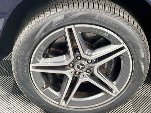 Used 2022 Mercedes-Benz GLS 450 4MATIC image 11