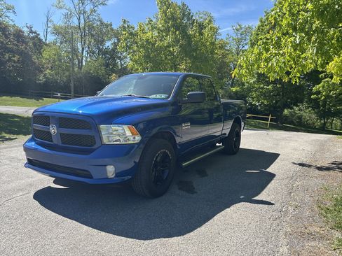 Used 2019 RAM 1500 Express w/ Express Value Package AWD/4WD image 8