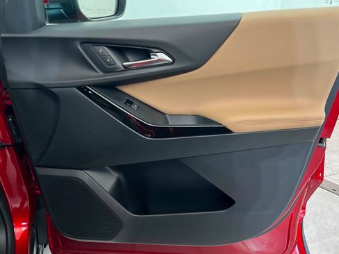 New 2026 Chevrolet Equinox ACTIV w/ Convenience Package III image 24