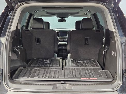 Used 2021 GMC Acadia SLT w/ Elevation Edition image 18